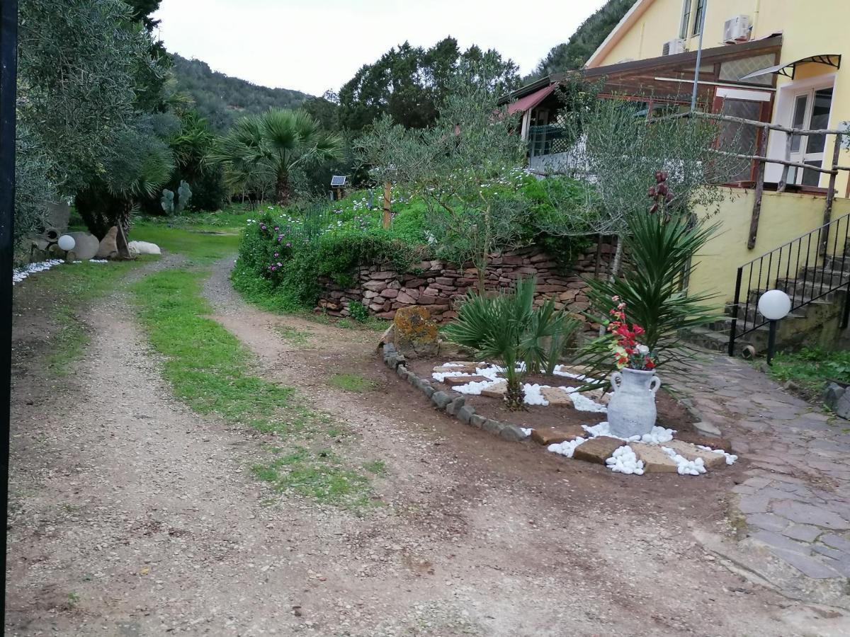 Il Lentischio Hotel Cala Sapone Екстериор снимка
